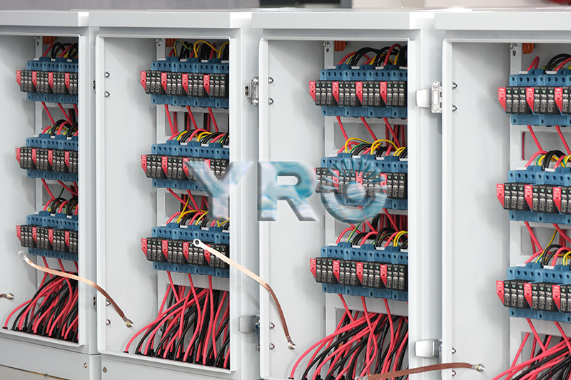 Что может фотоэлектрический DC Combiner Box US?-- YRO 1 Что может фотоэлектрический DC Combiner Box US?-- YRO 1